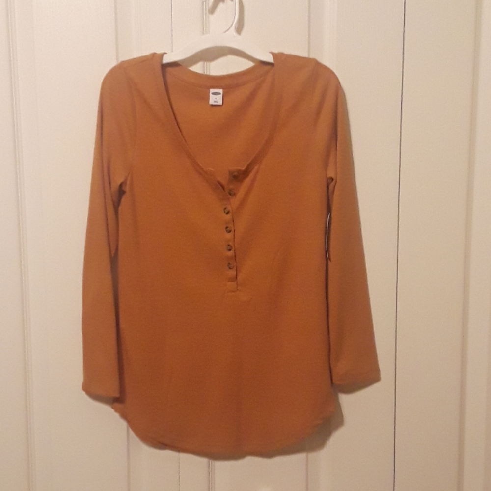 Old Navy rib knit Henley top